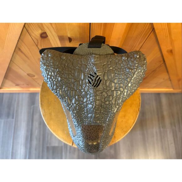 Jurassic World Chomp 'n Roar Mask Velociraptor Blue Dinosaur Works (5269) - Picture 5 of 8